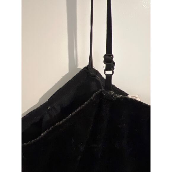 Victoria’s Secret velvet black tank top size medium - Picture 5 of 5